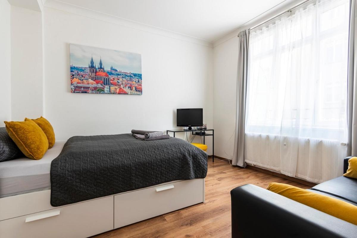 Terrace Centre Wenceslas Square Apartment